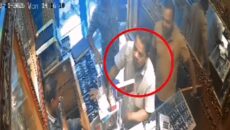 ২২ ভরি স্বর্ণ নিয়ে পলাতক ব্যবসায়ী পুলিশের হাতে আটক | দৈনিক সময়ের নুর ডট কম